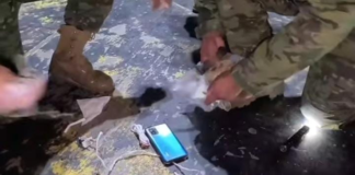 Durante la semana del 9 al 13 de junio, el Ejército Ecuatoriano ejecutó dos operativos sorpresa en el Centro de Privación de Libertad No. 1 de Cotopaxi, logrando decomisar una considerable cantidad de objetos prohibidos que amenazan la seguridad y el orden dentro del penal.
