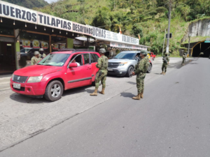 En el marco de las acciones destinadas a fortalecer la seguridad ciudadana, soldados del Ejército ecuatoriano realizaron patrullajes y operativos militares de control en los cantones: Baños de Agua Santa y Quero, en Tungurahua.