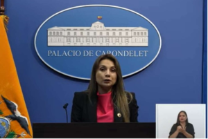 Carolina Jaramillo, portavoz de Carondelet, habló sobre las acciones del Gobierno en el sector energético. Lo dijo en la vocería semanal de Carondelet que se desarrolló este lunes, 16 de junio de 2025.  El plan que se ha implementado para garantizar el suministro de energía consta de dos partes. Uno, el plan para enfrentar el estiaje. Dos, modernización del sistema eléctrico.