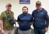 La reciente captura de Adolfo Macías Villamar, alias “Fito”, cabecilla del GDO “Los Choneros”, continúa generando reacciones, esta vez por versiones publicadas fuera del país. El ministro del Interior, John Reimberg, desmintió categóricamente una información difundida por el medio colombiano Canal 1, que afirmaba que la detención del narcotraficante fue producto de un pacto entre el gobierno ecuatoriano y el propio capturado.