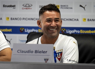 Han pasado 17 años desde aquella gesta inolvidable que instaló a Liga Deportiva Universitaria de Quito en el olimpo del fútbol sudamericano. La noche del 2 de julio de 2008, el estadio Maracaná presenció la coronación de un equipo ecuatoriano como campeón de la Copa Libertadores por primera vez en la historia.