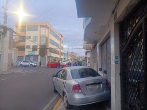El Centro Operativo Local ECU 911 Riobamba coordinó la atención de tres siniestros viales ocurridos entre la noche del sábado 21 y la madrugada del domingo 22 de junio en los cantones Guano, Alausí y Riobamba, en la provincia de Chimborazo.