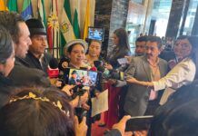 En el ejercicio del rol fiscalizador, los asambleístas Mariana Yumbay y Alex Toapanta mantuvieron un diálogo con los medios de comunicación, donde informaron las acciones a realizar en el marco de sus competencias como legisladores electos por el pueblo ecuatoriano.