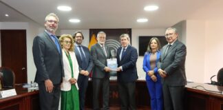 La Misión de Observación Electoral (MOE) de la Unión Europea (UE) entregó al Consejo Nacional Electoral (CNE) el Informe Final de Observación de las Elecciones Generales 2025. El documento ratifica que los comicios se llevaron a cabo con total transparencia y no se detectaron elementos que sustenten la narrativa de fraude.