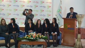 El martes 03 de junio de 2025 a partir delas 11H00, la Unidad Educativa ANDES COLLEGE de la ciudad de Riobamba en el campus de la institución de educación, organizó una “Rueda de Prensa”, con la finalidad de dar a conocer a la ciudadanía la obtención del Primer Lugar en la fase latinoamericana de la Sexta Edición del Torneo Internacional del Debate, organizado por la Universidad del Atlántico de España.