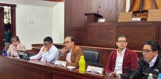 La Universidad Estatal de Bolívar, liderada por el Dr. Arturo Rojas, rector, convocó a la sala de Consejo Universitario a autoridades, decanos, directores departamentales y coordinadores de carrera, para socializar el informe del Sistema de Gestión de Calidad ISO 9001:2015 y el Plan Estratégico de Desarrollo Institucional (PEDI) de la institución, documentos que se entrecruzan para la misión que tiene la entidad.