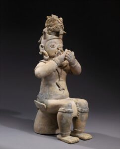 La Cultura Valdivia (3800-1500 a.C.) fue la primera sociedad de agricultores sedentarios y ceramistas en Ecuador. A lo largo de dos mil años su cerámica experimentó diversas transformaciones en formas y decoraciones. Por ello, los objetos cerámicos presentan una gran variedad de diseños. En este contexto, la investigadora de la Universidad Técnica Particular de Loja - UTPL, Ruth Simaluiza Masabanda, analiza la iconografía presente en piezas como los sellos.