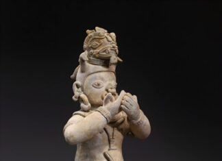 La Cultura Valdivia (3800-1500 a.C.) fue la primera sociedad de agricultores sedentarios y ceramistas en Ecuador. A lo largo de dos mil años su cerámica experimentó diversas transformaciones en formas y decoraciones. Por ello, los objetos cerámicos presentan una gran variedad de diseños. En este contexto, la investigadora de la Universidad Técnica Particular de Loja - UTPL, Ruth Simaluiza Masabanda, analiza la iconografía presente en piezas como los sellos.
