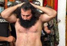 Adolfo Macías Villamar, alias ‘Fito’, uno de los delincuentes más buscados del país y líder del grupo criminal Los Choneros, fue capturado este miércoles en la provincia de Manabí, tras permanecer prófugo durante 503 días.