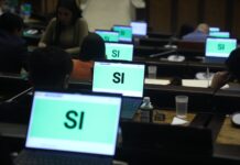 Este miércoles 11 de junio, la Asamblea Nacional resolvió, por unanimidad, que el proyecto de Ley Orgánica de Personas con Discapacidad sea devuelto a la Comisión de Garantías Constitucionales. La decisión busca ajustar el contenido de la normativa al dictamen emitido por la Corte Constitucional, el cual responde a una objeción parcial por inconstitucionalidad presentada por el presidente Daniel Noboa Azín.