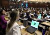 Con 125 votos a favor, el Pleno de la Asamblea Nacional aprobó en segundo debate el proyecto de reformas a la Ley Orgánica Electoral y de Organizaciones Políticas del Ecuador, conocida como Código de la Democracia. Esta normativa, que consolida 22 propuestas, ha sido producto de un proceso de diálogo y participación desarrollado durante cuatro años.