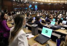 Con 125 votos a favor, el Pleno de la Asamblea Nacional aprobó en segundo debate el proyecto de reformas a la Ley Orgánica Electoral y de Organizaciones Políticas del Ecuador, conocida como Código de la Democracia. Esta normativa, que consolida 22 propuestas, ha sido producto de un proceso de diálogo y participación desarrollado durante cuatro años.