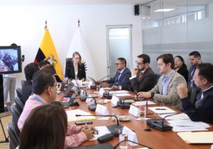 La Comisión de Justicia y Estructura del Estado dio inicio al trámite del proyecto de reforma al Código de la Función Judicial, tras la resolución emitida por el Consejo de Administración Legislativa (CAL) el 13 de febrero de 2025. Esta propuesta se suma a otros cuatro proyectos que la comisión atiende con prioridad, según el diagnóstico y el Plan General de Trabajo aprobado para el período 2025-2027.