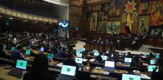 Con 138 votos a favor, el Pleno de la Asamblea Nacional se allanó este miércoles a la objeción parcial presentada por el presidente de la República respecto al proyecto de reformas a la Ley Orgánica de Telecomunicaciones. La normativa ahora será remitida al Registro Oficial para su publicación, de acuerdo con lo establecido en el artículo 64 de la Ley Orgánica de la Función Legislativa.