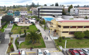 En reconocimiento a su trayectoria en el campo de la investigación, la innovación y la preservación de los saberes ancestrales, la Universidad Estatal de Bolívar (UEB) fue oficialmente incorporada como Miembro Pleno de la Red Ecuatoriana Universitaria de Vinculación con la Sociedad (REUVIC), mediante resolución adoptada el pasado 25 de junio de 2025.