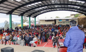 En un ambiente de apertura y participación, la Prefectura de Bolívar, liderada por el prefecto Aníbal Coronel Monar y la viceprefecta María Elena Coles, llevó a cabo este 16 de julio, el evento oficial de Rendición de Cuentas 2024 en la comunidad de San Juan de Llullundongo.