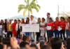 En un acto realizado este 17 de julio, el presidente de la República, Daniel Noboa Azin, lideró el lanzamiento del programa Crédito Agro-Violeta y las Jornadas Formativas “Soy Productivo”, iniciativas de BanEcuador que buscan promover la inclusión financiera, el emprendimiento rural y el desarrollo económico de las mujeres agricultoras del país.