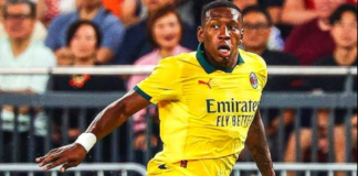 El lateral izquierdo de la Selección Ecuatoriana, Pervis Estupiñán, se estrenó oficialmente este 26 de julio, con los colores del histórico club italiano Milan, en un partido amistoso frente al Liverpool, en el Estadio Hong Kong Stadium, en territorio asiático.