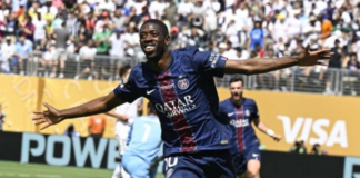 El París Saint-Germain firmó una noche histórica en el MetLife Stadium al derrotar con contundencia 4-0 al Real Madrid, en una semifinal que evidenció el poderío táctico y físico del equipo francés. Con este resultado, el PSG, sin el ecuatoriano Willian Pacho, avanzó a la final del Mundial de Clubes 2025, donde enfrentará al Chelsea de Moisés Caicedo.