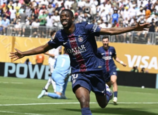 El París Saint-Germain firmó una noche histórica en el MetLife Stadium al derrotar con contundencia 4-0 al Real Madrid, en una semifinal que evidenció el poderío táctico y físico del equipo francés. Con este resultado, el PSG, sin el ecuatoriano Willian Pacho, avanzó a la final del Mundial de Clubes 2025, donde enfrentará al Chelsea de Moisés Caicedo.