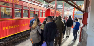 Este sábado 5 de julio, se reactivó oficialmente la operación del Tren Alausí – Nariz del Diablo, considerado por muchos como la ruta ferroviaria más difícil del mundo, y uno de los recorridos turísticos más emblemáticos del Ecuador.