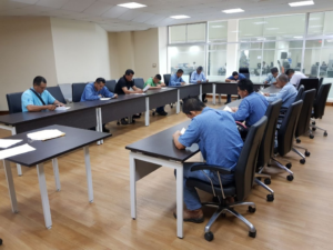 Ahora, las entidades públicas ya no están obligadas a reubicar ni a indemnizar automáticamente a sus empleados, dejando a miles de trabajadores a merced de recortes presupuestarios o reorganizaciones estructurales.