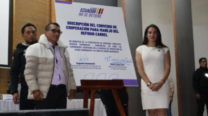 El Ministerio de Ambiente, Agua y Transición Ecológica del Ecuador, liderado por la ministra María Luisa Cruz, suscribió un importante convenio con nueve comunidades de la Sierra Centro para el manejo del Refugio Carrel, ubicado en la emblemática Reserva de Producción de Fauna Chimborazo.