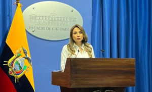 El Ejecutivo anunció la semana pasada, una reorganización estatal que recorta ministerios y secretarías; ante esto varios sectores sociales criticaron el proceso por falta de diálogo y claridad institucional.