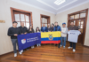 La Universidad Indoamérica continúa proyectando el talento de sus estudiantes a escenarios globales. Saúl Lara Paredes, canciller de la institución, despidió con orgullo a los estudiantes de la carrera de Arquitectura que representarán a la universidad en dos experiencias internacionales de gran relevancia: un semestre académico en Brasil y un prestigioso festival en la República Checa.