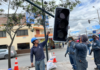 Con el objetivo de fortalecer la seguridad vial y mejorar la fluidez del tránsito en puntos estratégicos de la ciudad, el Municipio de Riobamba, a través de la Dirección de Movilidad, ha iniciado la modernización del sistema semafórico en dos importantes intersecciones: avenida Pedro Vicente Maldonado y Monseñor Leonidas Proaño, así como avenida Lizarzabur y Monseñor Leonidas Proaño.