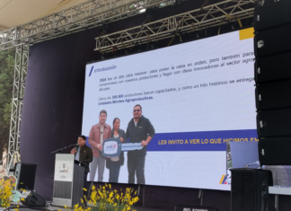 En Riobamba, el Ministerio de Agricultura y Ganadería (MAG) presentó su informe de rendición de cuentas 2024, destacando avances en asistencia técnica, fortalecimiento productivo rural y promoción de la comercialización directa.