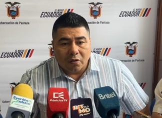 La ciudad de Puyo vivió una nueva jornada de violencia la tarde del miércoles 9 de julio, cuando dos menores de edad fueron víctimas de un ataque con arma de fuego en la parada de la Reina Cumandá, en el barrio México. El gobernador de Pastaza, Rolando Ramos, confirmó que se trató de un atentado tipo sicariato, según el informe preliminar de la Policía Nacional.