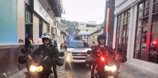 En un acto de fe, unión comunitaria y compromiso institucional, el Distrito de Policía Guaranda participó activamente este 17 de julio, en la celebración del Divino Niño Jesús, una de las festividades religiosas más sentidas por la ciudadanía.