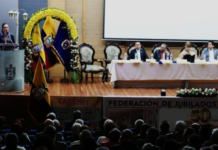 El 18 de julio en Riobamba, la Confederación Nacional de Jubilados, Pensionistas y Montepío del Ecuador (CNJE) celebró su quincuagésimo aniversario reafirmando su compromiso con la defensa de los derechos de los adultos mayores. La sesión solemne, que reunió delegados y dirigentes, tuvo como protagonista a una generación que exige reconocimiento, respeto y mejoras concretas en su calidad de vida.