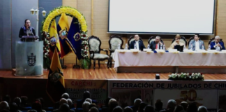 El 18 de julio en Riobamba, la Confederación Nacional de Jubilados, Pensionistas y Montepío del Ecuador (CNJE) celebró su quincuagésimo aniversario reafirmando su compromiso con la defensa de los derechos de los adultos mayores. La sesión solemne, que reunió delegados y dirigentes, tuvo como protagonista a una generación que exige reconocimiento, respeto y mejoras concretas en su calidad de vida.