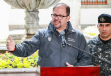 John Reimberg, ministro del Interior, ratificó que las acciones en las agencias de tránsito continuarán, como en la de Durán, que está en curso. De ahí que las operaciones en la localidad de Guayas se mantendrán por 30 días. La Policía estará en el sitio de forma indefinida.