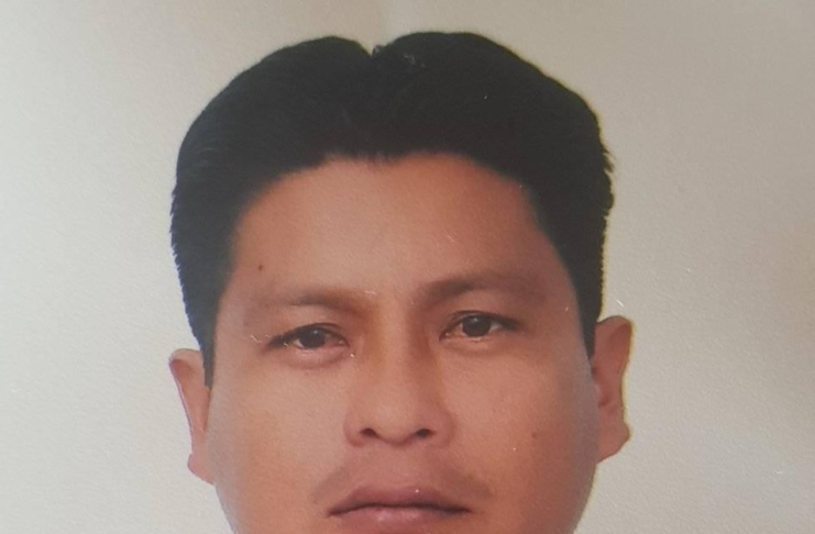 La tensión crece en el GAD parroquial de Montalvo, provincia de Pastaza, tras el pedido formal de renuncia del presidente Édison Gualinga por parte de los vocales del gobierno parroquial. La solicitud surge a raíz de serias denuncias de irregularidades administrativas, entre ellas un presunto peculado que involucra el desvío de 305.000 dólares de los fondos de la institución.