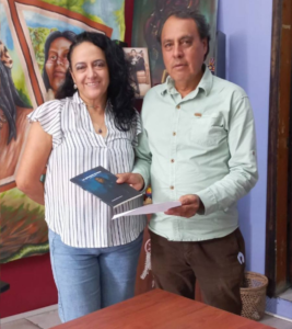 La Casa de la Cultura Ecuatoriana Núcleo de Pastaza realizó el lunes 21 de julio de 2025, la entrega oficial del libro “La princesa Neoma y otros cuentos”, del periodista y escritor Hernán Heras Luna, consolidando su compromiso con la promoción de autores locales y el fortalecimiento de la identidad cultural amazónica.