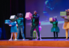 Con una ceremonia llena de color, música y sonrisas, el Municipio de Riobamba, a través de la Dirección de Desarrollo Social, celebró la clausura del año lectivo 2024–2025 de los Centros de Desarrollo Infantil “Wawa Wasi”.