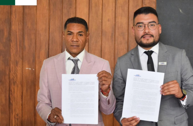 En el marco de la sesión solemne por los 81 años de cantonización, el alcalde de Chunchi, Frantz Joseph, firmó una serie de convenios y cartas de intención que marcarán el inicio de importantes proyectos destinados a fortalecer el desarrollo educativo, económico, de salud e infraestructura del cantón durante el 2025.
