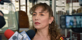 El 10 de julio de 2025, a través de un documento público dirigido a Mireya Sigchos, directora subrogante de la Casa de la Cultura Núcleo de Chimborazo, se solicitó que no se autorice el uso de las instalaciones de la institución para la rendición de cuentas de la asambleísta de la RC5 Patricia Núñez.