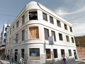 Una década de espera, trámites legales estancados y un edificio que permanece abandonado en pleno centro de Riobamba; esa es la realidad que enfrenta el Consejo de la Judicatura en Chimborazo, que ha decidido trasladar sus oficinas administrativas y de mediación a una nueva sede, mientras el litigio por la rehabilitación de uno de los predios judiciales, sigue sin resolverse.
