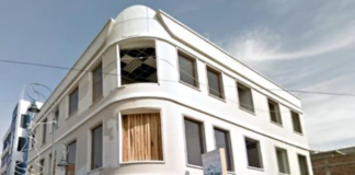 Una década de espera, trámites legales estancados y un edificio que permanece abandonado en pleno centro de Riobamba; esa es la realidad que enfrenta el Consejo de la Judicatura en Chimborazo, que ha decidido trasladar sus oficinas administrativas y de mediación a una nueva sede, mientras el litigio por la rehabilitación de uno de los predios judiciales, sigue sin resolverse.