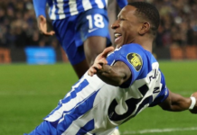 Pervis Estupiñán continúa entrenándose con el Brighton en plena pretemporada, los rumores en torno a su salida se han intensificado, aunque son varios los clubes que han sondeado su situación, es el AC Milan quien dio el primer paso formal para llevárselo.