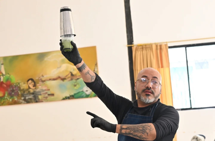 Con el propósito de mejorar la calidad del servicio turístico en el cantón Penipe, el 11 de julio se desarrolló el taller de coctelería, etiqueta y protocolo, una iniciativa impulsada en colaboración con Comaga Ecuador.