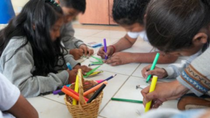 El Ministerio de Educación continúa con el proceso de inscripción para el nuevo año escolar en las regiones Sierra y Amazonía. Desde este 15 de julio hasta el sábado 20 de julio se desarrollará la fase de matrículas ordinarias para estudiantes que tienen hermanos ya matriculados en escuelas o colegios fiscales.