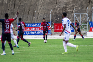 El empate sin goles entre Centro Deportivo Olmedo y Star Club de Riobamba, es la cadena de frustraciones que arrastra el ‘Ciclón de los Andes’.  Se acumulan partidos sin victorias, el pesimismo se instala cada vez más profundo en una hinchada que ha demostrado estar a la altura, pero que observa cómo el equipo al que alienta domingo tras domingo, no responde.