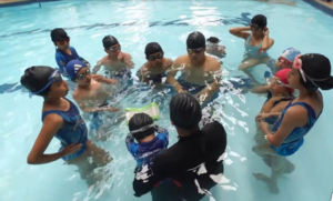 Con la llegada del verano, el cantón Alausí pone en marcha uno de los programas más esperados por la niñez y juventud del sector: los Cursos Vacacionales 2025, dirigidos a niños, niñas y adolescentes de entre 6 y 17 años. Esta iniciativa, impulsada por la Unidad de Turismo y Desarrollo Social del GAD Municipal, busca ofrecer una alternativa saludable, recreativa y formativa durante el receso escolar.