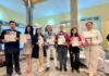 Con el objetivo de fortalecer la participación ciudadana, el pensamiento creativo y la búsqueda de soluciones reales para el territorio, la Municipalidad de Ambato realizó la ceremonia de premiación del Ideathón Ambato 2025, una iniciativa que reunió a ciudadanos comprometidos con el futuro de la ciudad desde distintas áreas del conocimiento y la acción social.