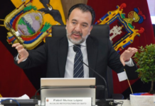 El colectivo Cuida tu Voto, liderado por Néstor Marroquín, superó el umbral mínimo de firmas exigido por el Consejo Nacional Electoral (CNE) para solicitar la revocatoria de mandato del alcalde de Quito, Pabel Muñoz. Hasta el 10 de julio de 2025, el grupo recolectó 210 000 rúbricas.